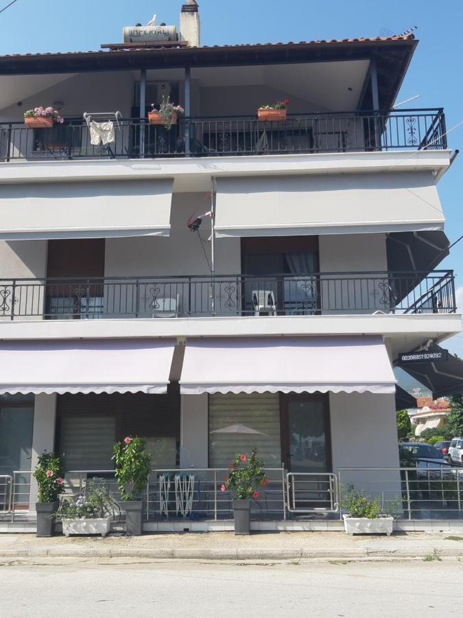 Soula'S Sunshine Blue Apartment Nea Karvali Ngoại thất bức ảnh